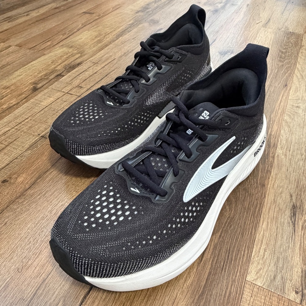 Brooks Glycerin GTS 23 Womens Running Shoes Black White 1204921B090 Size 10